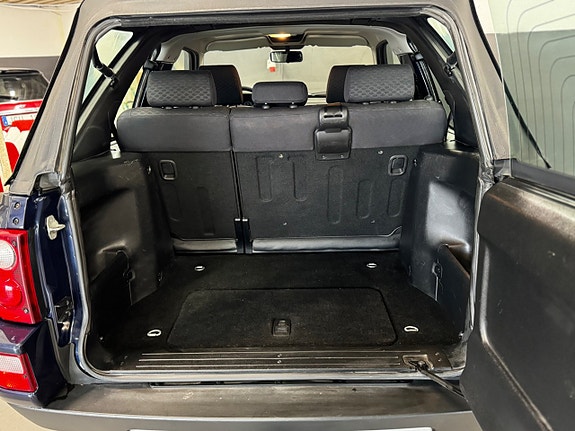 Land Rover Freelander 17 of 27