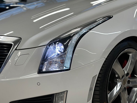 Cadillac ATS 10 of 30