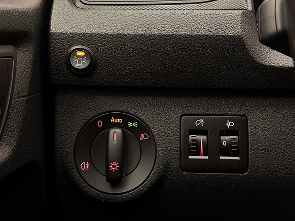 Volkswagen Caddy 23 of 26