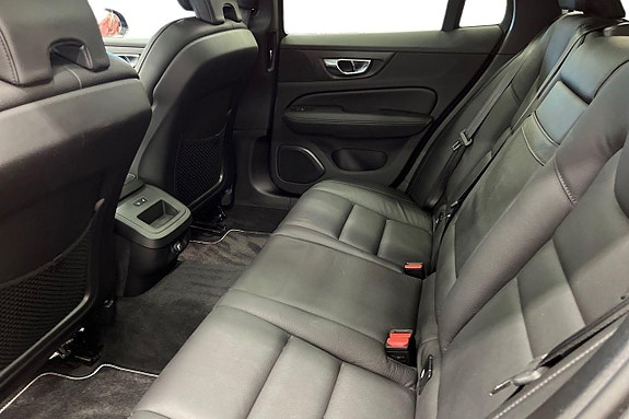 Volvo V60 24 of 28