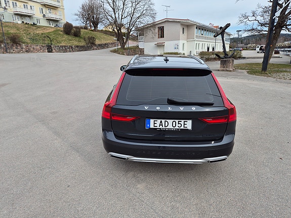 Volvo V90 Cross Country 9 of 16
