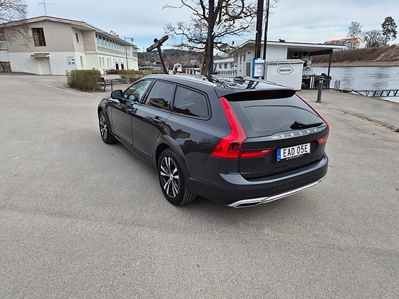 Volvo V90 Cross Country 5 of 5