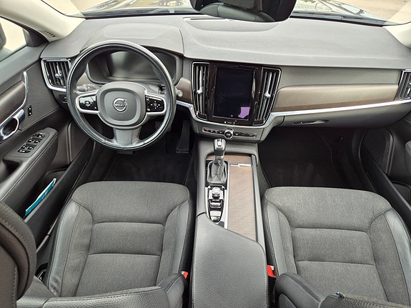 Volvo V90 Cross Country 15 of 16