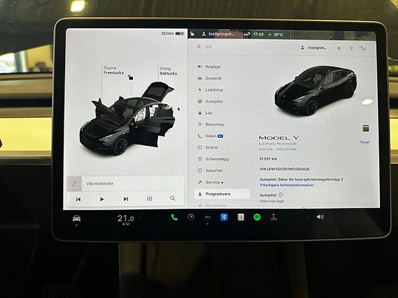 Tesla Model Y 12 of 12