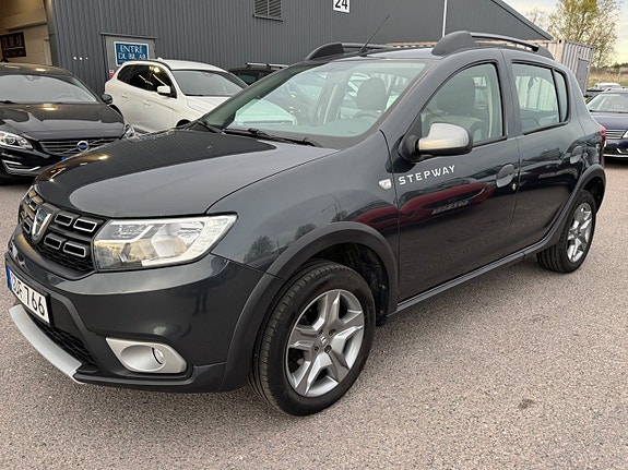 Dacia Sandero Stepway 2 of 5