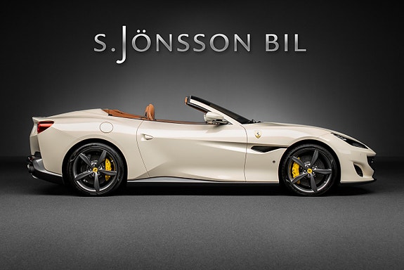 Ferrari Portofino 2 of 30
