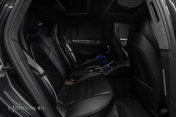 Porsche Panamera Turbo S 13 of 19