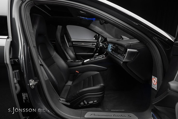 Porsche Panamera Turbo S 9 of 19