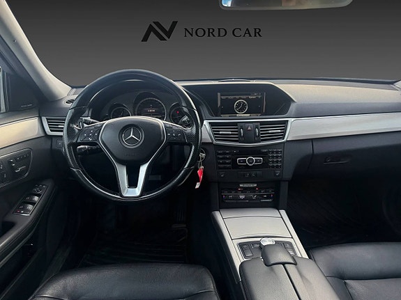 Mercedes-Benz E350 7 of 13