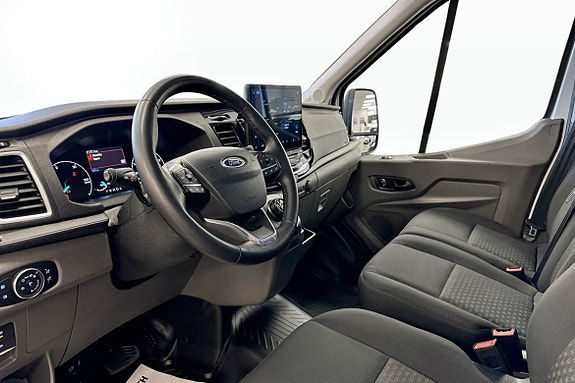 Ford E-Transit 7 of 12