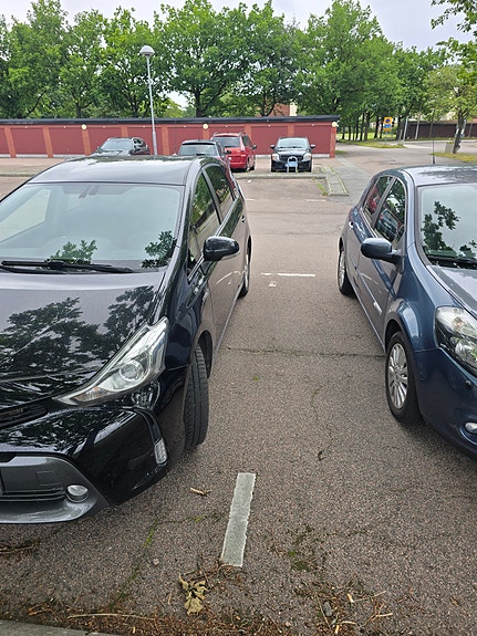 Toyota Prius+ 11 of 14