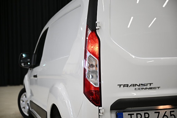 Ford Transit Connect 11 of 25