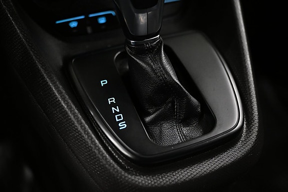 Ford Transit Connect 19 of 25