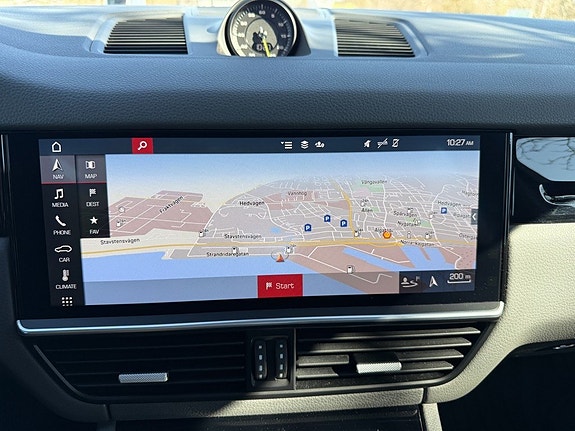 Porsche Cayenne 13 of 21