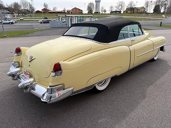 Cadillac Series 62 14 of 30