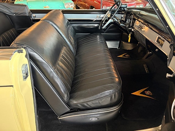 Cadillac Series 62 19 of 30