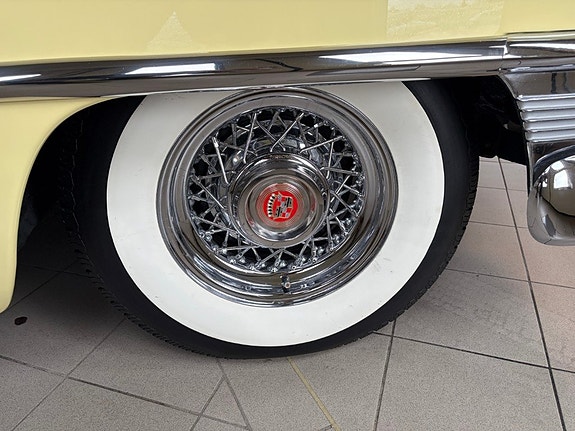Cadillac Series 62 28 of 30