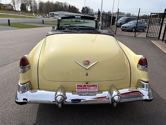 Cadillac Series 62 7 of 30