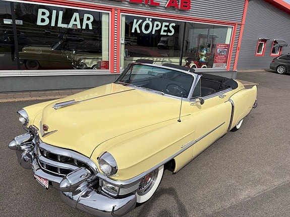 Cadillac Series 62 3 of 5