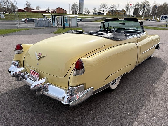 Cadillac Series 62 6 of 30
