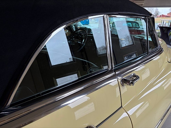 Cadillac Series 62 26 of 30