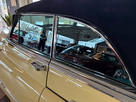 Cadillac Series 62 27 of 30