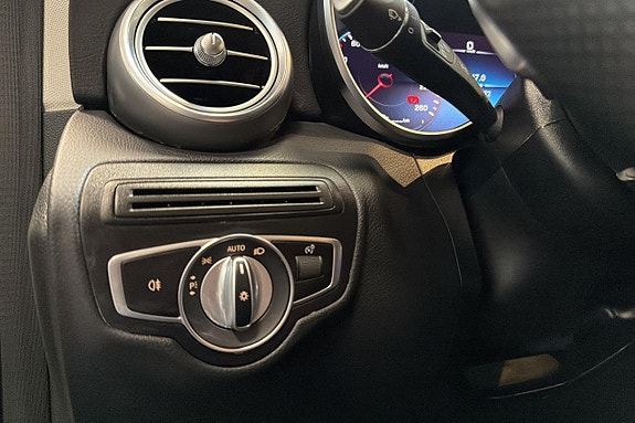 Mercedes-Benz GLC300 d 16 of 19