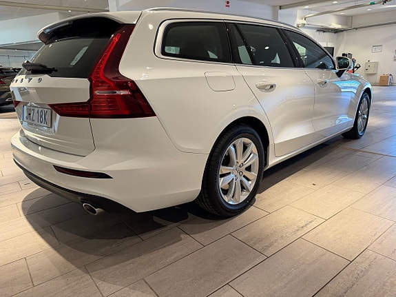 Volvo V60 8 of 19