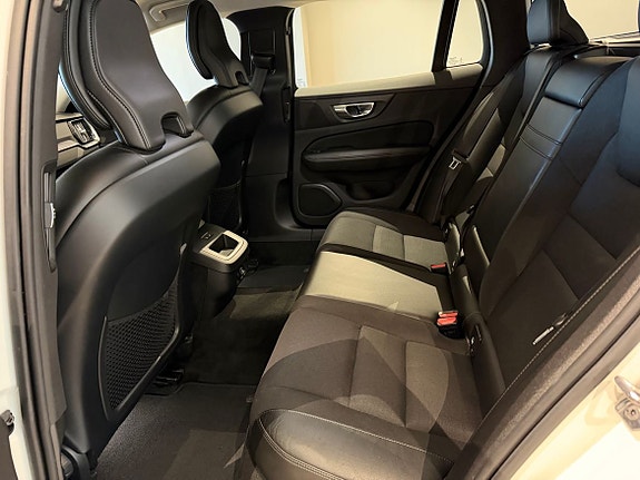 Volvo V60 11 of 19