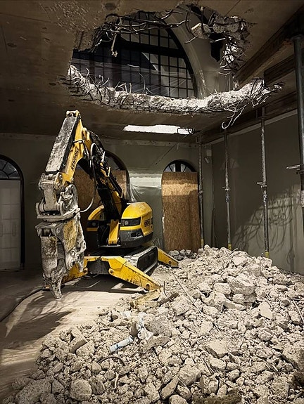 Hyr Rivningsrobot