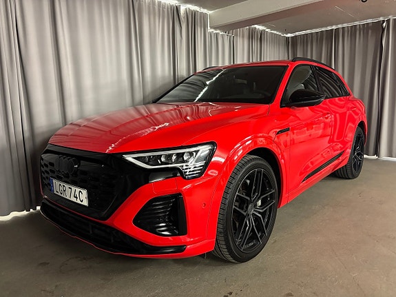 Audi Q8 2 of 5