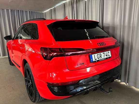 Audi Q8 6 of 24