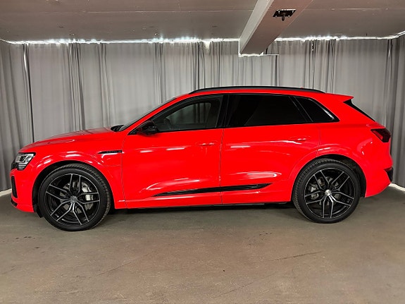 Audi Q8 4 of 5