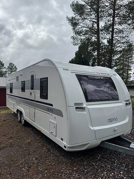 Adria Alpina 743UP 2 of 5
