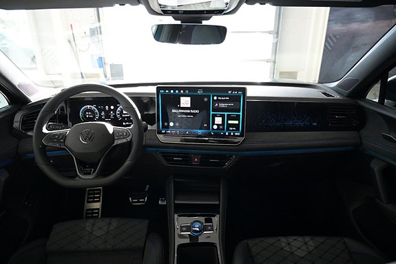 Volkswagen Tiguan 13 of 30