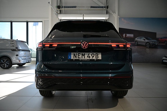 Volkswagen Tiguan 10 of 30