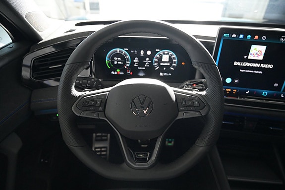 Volkswagen Tiguan 14 of 30