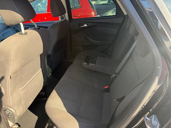 Ford Focus 27 of 30