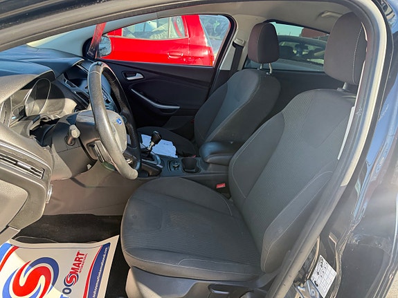 Ford Focus 28 of 30