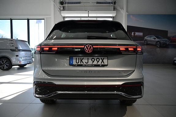 Volkswagen Tiguan 9 of 29