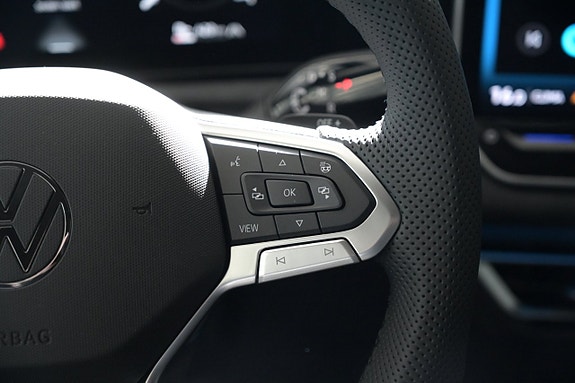 Volkswagen Tiguan 15 of 29