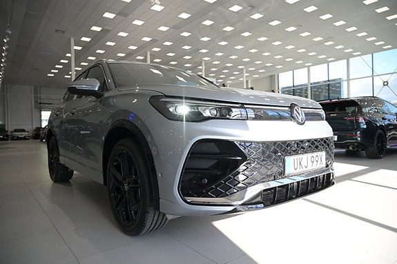 Volkswagen Tiguan 4 of 29