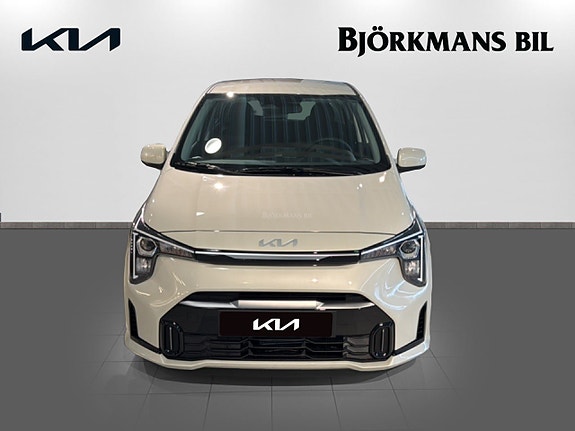 Kia Picanto 2 of 17