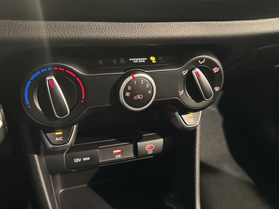 Kia Picanto 13 of 17