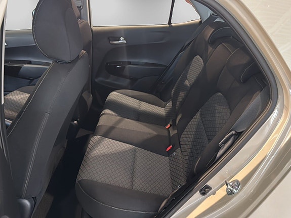 Kia Picanto 9 of 17