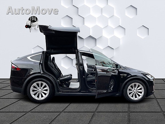 Tesla Model X 5 of 5