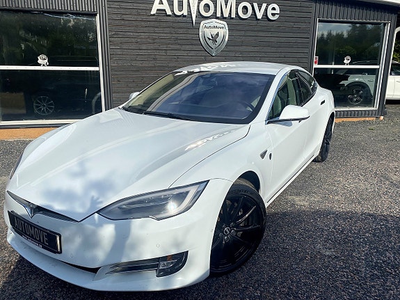 Tesla Model S 7 of 12