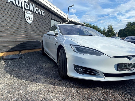 Tesla Model S 5 of 12