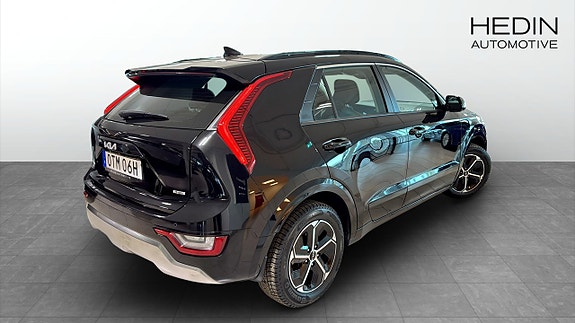 Kia Niro 2 of 12