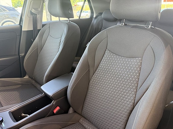 Volkswagen T-Roc 7 of 16